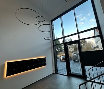 Hochwertige Neubau-Wohnung, exklusive Ausstattung, mit Balkon & Fahrstuhl, in Hennen, zu vermieten - Foto 6