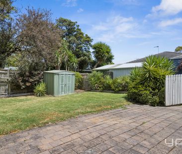 Spacious Family Home with Large Garage in Prime Safety Beach Location. - Photo 4
