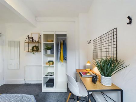 1 bedroom in a house share to rent - Photo 5