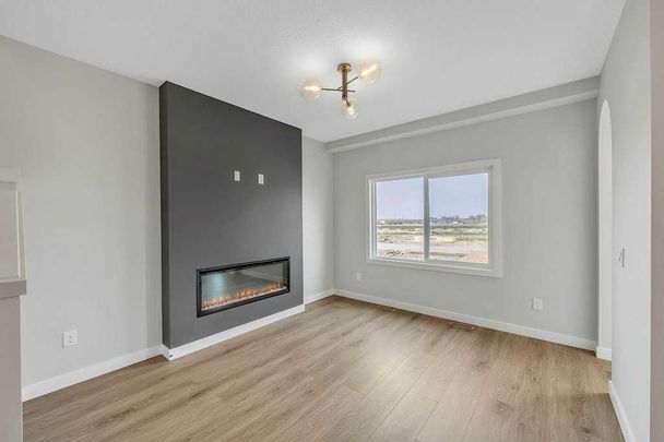 220 Savanna Terrace Northeast, Calgary - Photo 1