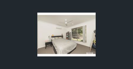 Spacious & Versatile 5 Bedroom Home! - Photo 3