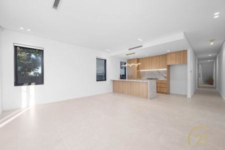 Brand New Five Bedroom Family Home - Photo 2
