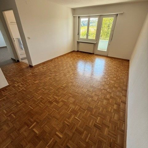 Helle 2-Zimmer-Wohnung mit Balkon und Aussicht in Effretikon - Photo 1