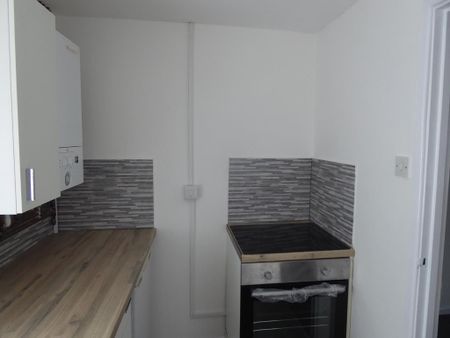 Studio to rent - Photo 2