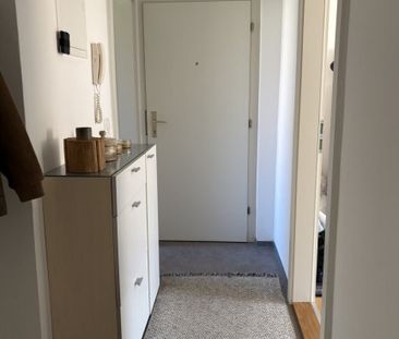 Preiswerte 4-Zimmer-Familienwohnung mit heller Raumaufteilung, mode... - Foto 4