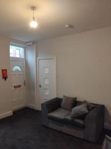 2 bedroom house to rent - Photo 3