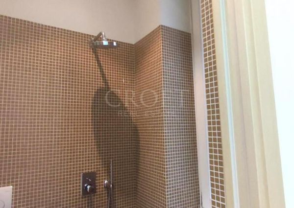 Parioli-Piazza delle Muse: Restored 3 bedroom, 3 Bath, spacious living, kitchen, balcony, near park, master bed & 2 single bedrooms. Ref 1045