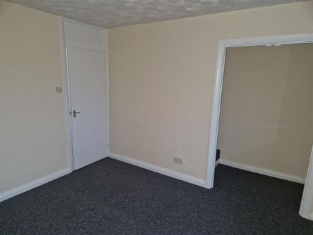 2 bedroom maisonette to rent - Photo 3