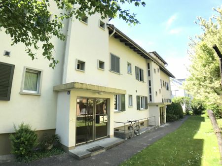 Eine 3½-Zimmerwohnung mit Balkon im ruhigen Lindenquartier - Photo 2