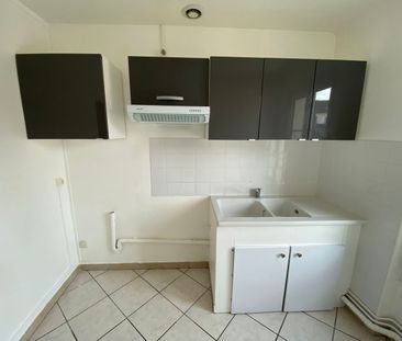 Location Appartement 2 pièces 41m² - Photo 4