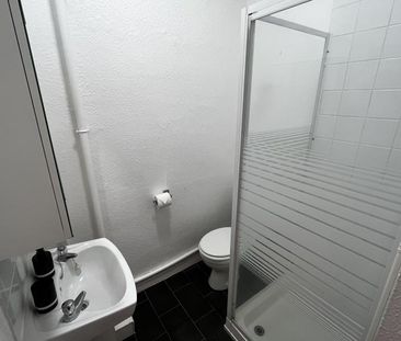 Studio to rent - Photo 6