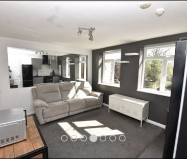 1 Bedroom Flats in Headingley - Photo 3