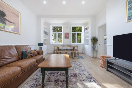 3 bedroom flat to rent - Photo 2