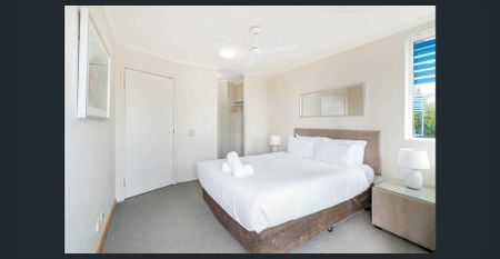 Unfurnished - Modern Mermaid Beach Sanctuary - Photo 4