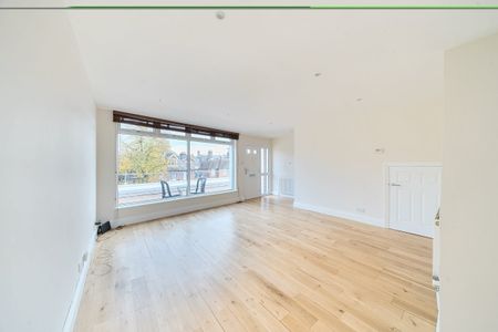 3 bedroom maisonette to rent - Photo 2