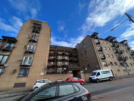 4 bedroom flat to rent - Photo 3