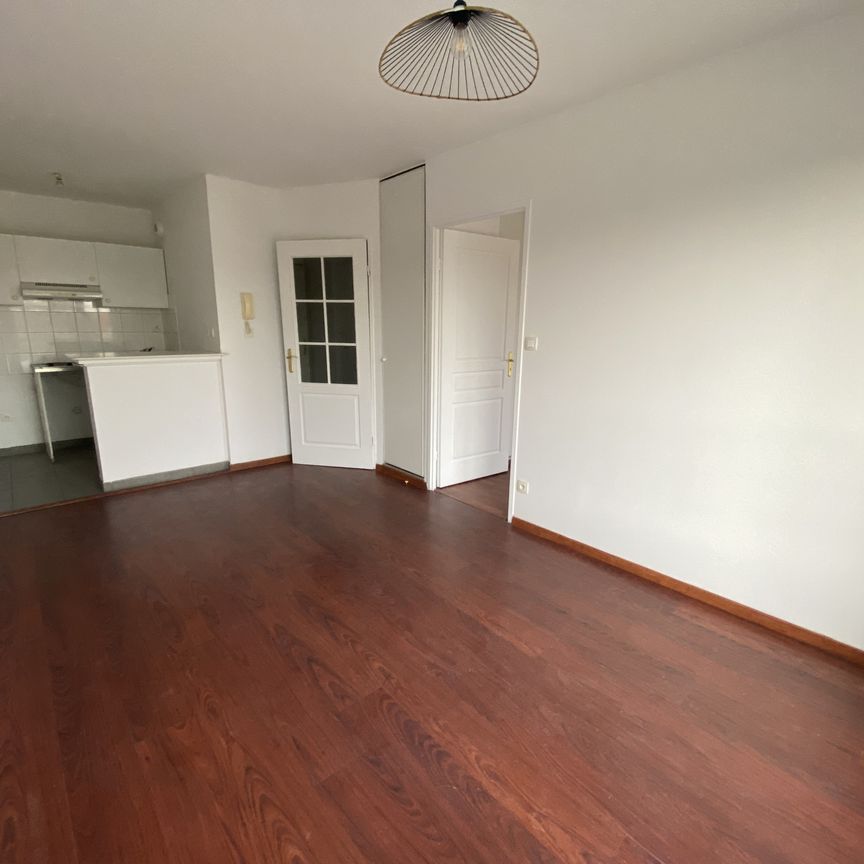 Appartement T2 Valenciennes 59300 - Photo 1