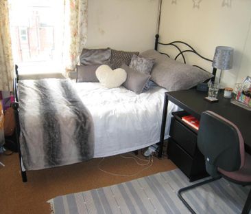 4 bedroom house to rent - Photo 3