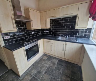 4 bedroom maisonette to rent - Photo 4