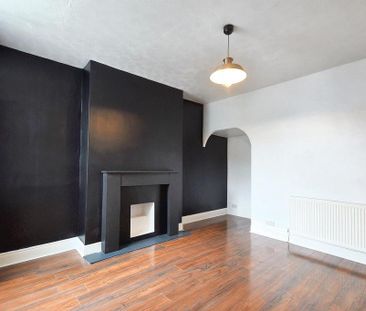 2 bedroom terraced house to rent - Photo 4