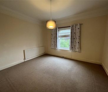 2 bedroom end of terrace house to rent - Photo 5