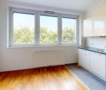 CHARMANTE DACHGESCHOSSWOHNUNG IN DÖBLING – KOMPAKT WOHNEN IN GRÜNER... - Photo 4