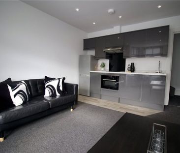 1 Bedroom - Bernard Street, Southampton - Photo 2