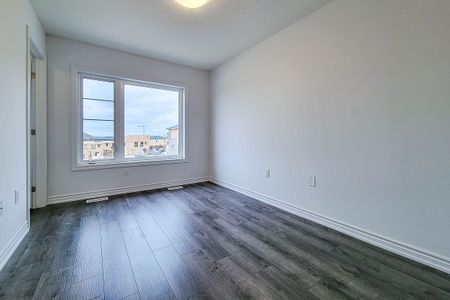 For Lease - 61 Soho Street Unit# 33, Hamilton, Ontario - Photo 3