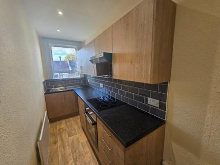 1 bedroom flat to rent - Photo 4