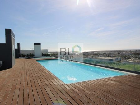 3 room luxury Apartment for rent in Faro, Distrito de Faro - Photo 2