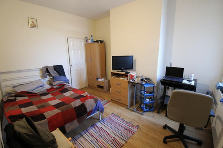 1 bedroom house of multiple occupation to rent - Photo 4