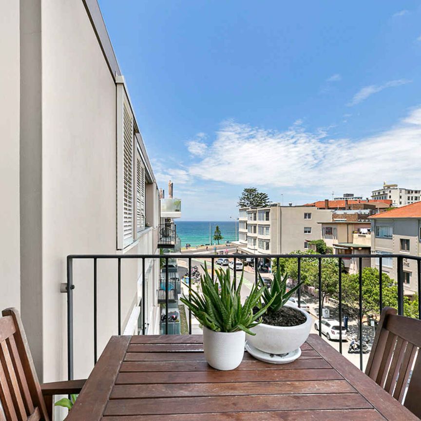 Enjoy Views Of The Surf From This Immaculately Presented, Top Floor Apartment - Photo 1