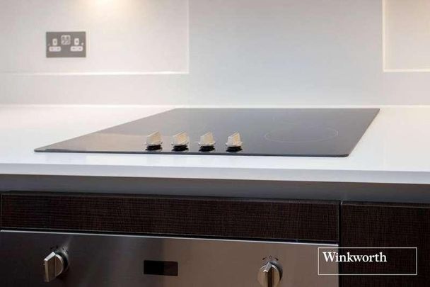 Prytaneum Court, Green Lanes, London, N13 - Photo 1