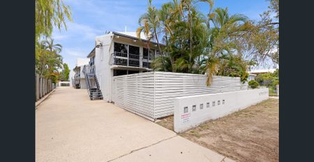 Charming 1-Bedroom Coastal Retreat in North Ward - Photo 5