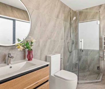 Stunning 4BR Home in Howick! - Photo 4