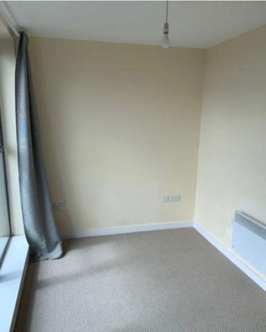 2 Bed Flat, Kingsley Mews, IG1 - Photo 2
