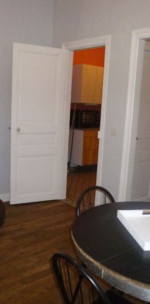 Appartement à louer - REIMS- PROCHE PLACE LUTON- - Photo 1