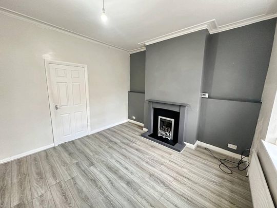 2 bedroom cottage to rent - Photo 1