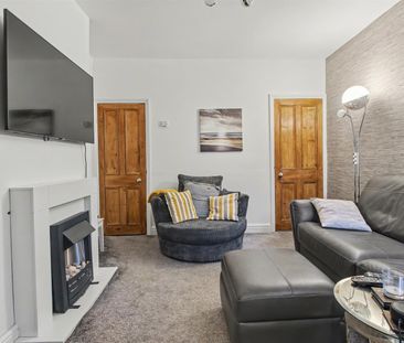 2 Bedroom House to let - Photo 6