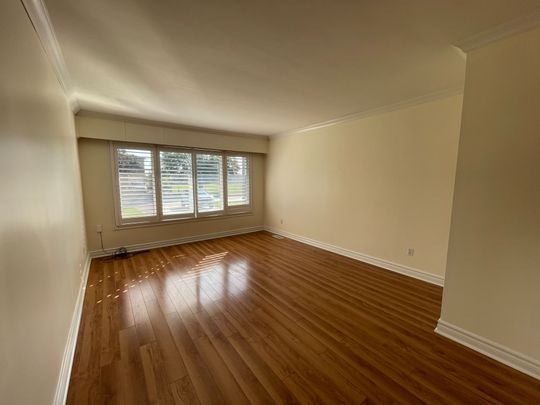 For Lease - 334 Stevenson Road Unit# Upper, Oshawa, Ontario - Photo 1