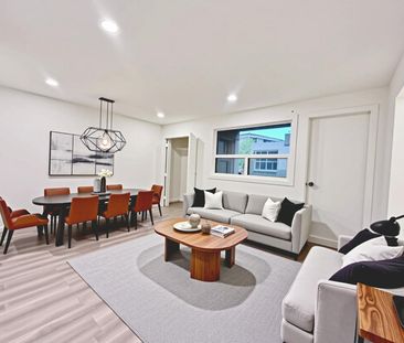 33 Boulevard Brunswick, Montréal, QC - Photo 1