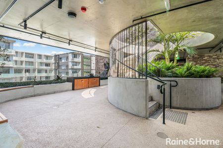 Modern Apartment With Luxury Finishing's Throughout - Photo 4