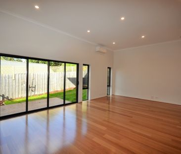 52 Churchill Way, Kilsyth - Photo 2