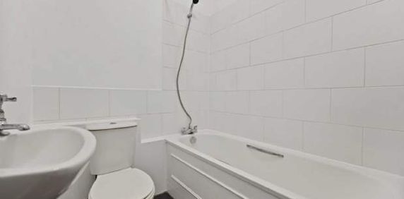 1 bedroom property to rent in London - Photo 2