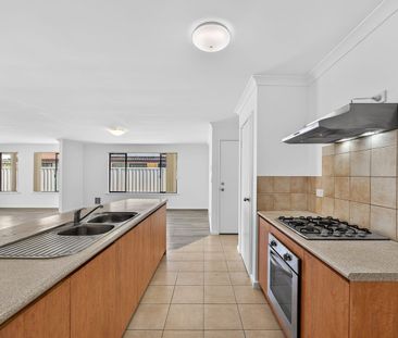 Parkside Family Living - Photo 3