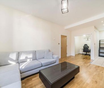 1 bedroom flat to rent - Photo 2