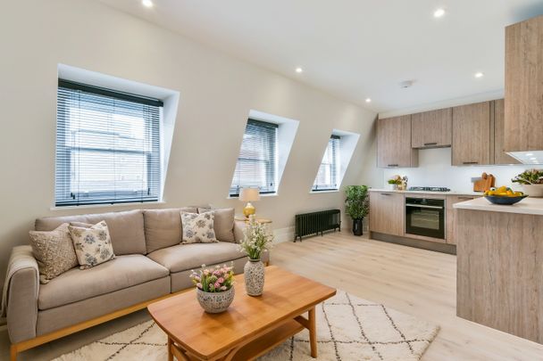1 Bedroom Apartment, Charlotte Street, Fitzrovia, W1T - Photo 1