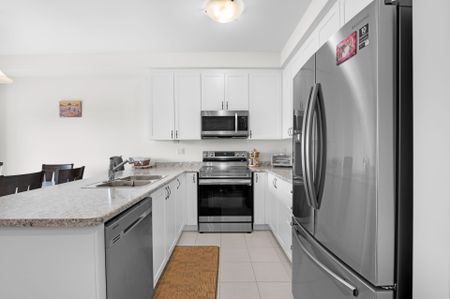 For Lease - 168 Clark Street, Shelburne, Ontario - Photo 2