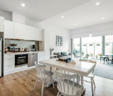THE ICONIC BEAUMARIS HOTEL - 1 BEDROOM APARTMENT - Photo 4
