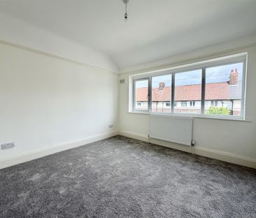 Western Avenue, Bromborough - Photo 6
